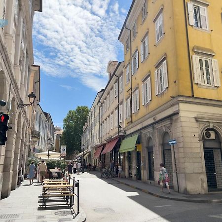 Cavana 10 Tirabora Short Rent Trieste Luaran gambar